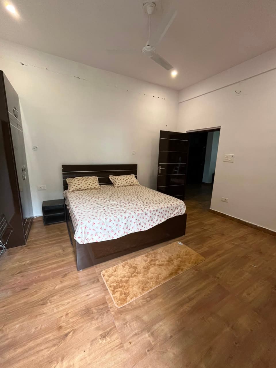 Deluxe Room 1 - Alternate View